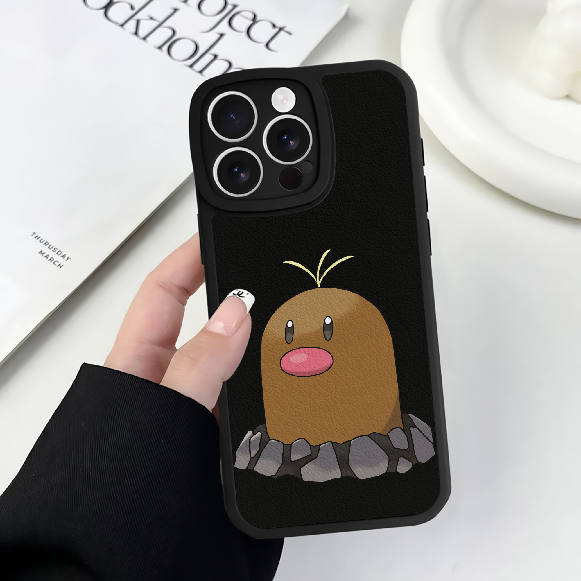 （画像用） ポケットモンスター Pokémon 【iPhone 16シリーズ対応】シリコンスマホケース（レザー調） 材質：シリコン